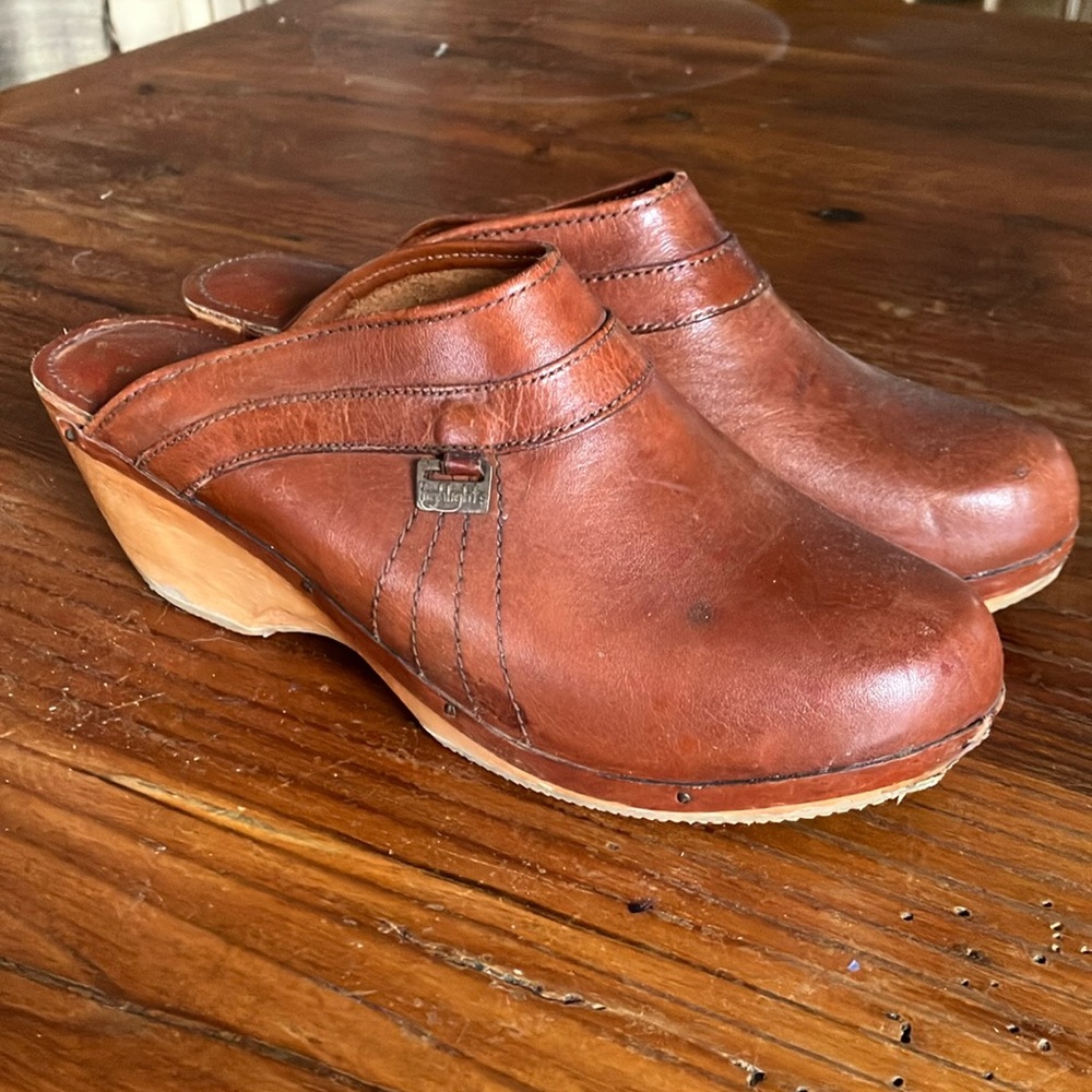Vintage Brown Leather Women's Mule Clogs